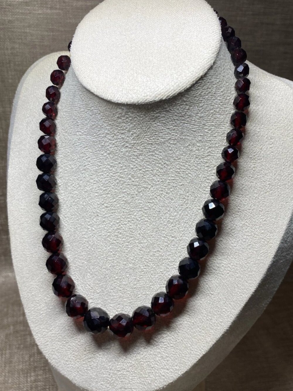 Vintage Cherry Amber Bakelite Faceted Bead Necklace Tested Simichrome 17.5”